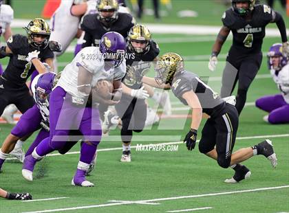 Thumbnail 1 in Post vs. Shiner (UIL 2A Division 1 State Final) photogallery.