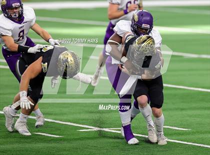 Thumbnail 2 in Post vs. Shiner (UIL 2A Division 1 State Final) photogallery.