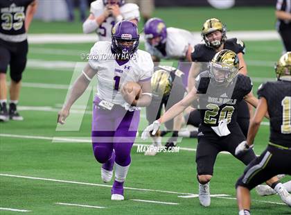 Thumbnail 3 in Post vs. Shiner (UIL 2A Division 1 State Final) photogallery.