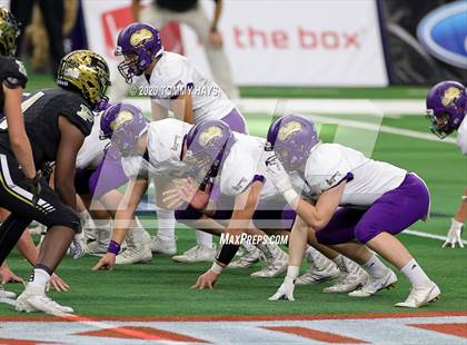 Thumbnail 2 in Post vs. Shiner (UIL 2A Division 1 State Final) photogallery.