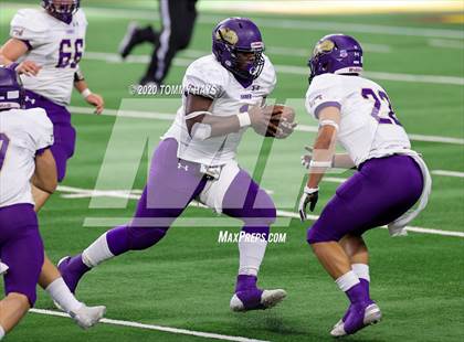 Thumbnail 1 in Post vs. Shiner (UIL 2A Division 1 State Final) photogallery.