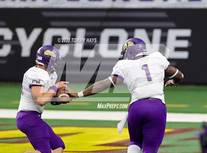 Thumbnail 1 in Post vs. Shiner (UIL 2A Division 1 State Final) photogallery.