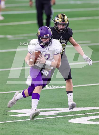 Thumbnail 2 in Post vs. Shiner (UIL 2A Division 1 State Final) photogallery.