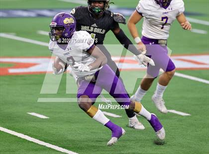 Thumbnail 1 in Post vs. Shiner (UIL 2A Division 1 State Final) photogallery.