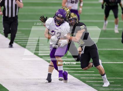 Thumbnail 2 in Post vs. Shiner (UIL 2A Division 1 State Final) photogallery.