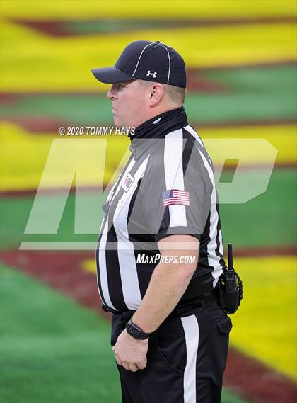 Thumbnail 2 in Post vs. Shiner (UIL 2A Division 1 State Final) photogallery.