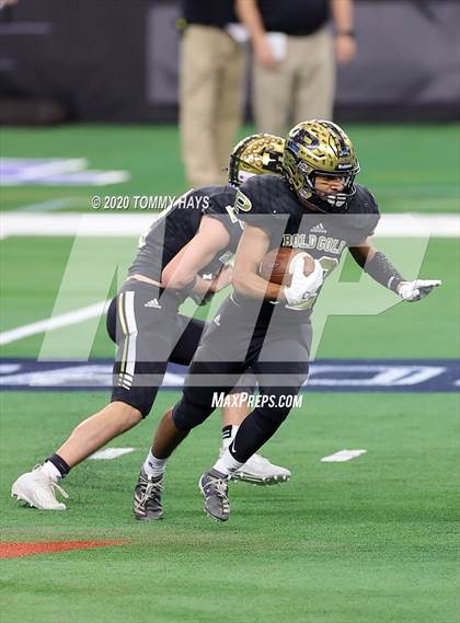 Thumbnail 1 in Post vs. Shiner (UIL 2A Division 1 State Final) photogallery.