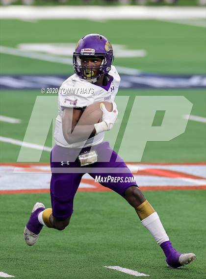 Thumbnail 2 in Post vs. Shiner (UIL 2A Division 1 State Final) photogallery.