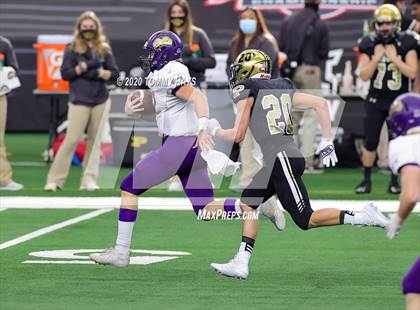 Thumbnail 3 in Post vs. Shiner (UIL 2A Division 1 State Final) photogallery.