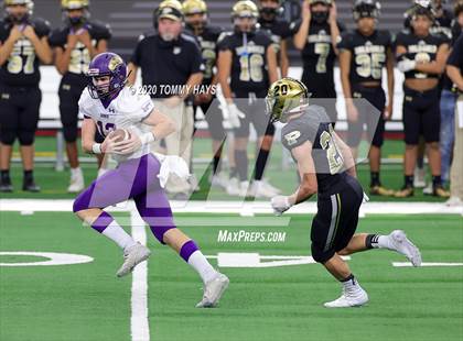 Thumbnail 2 in Post vs. Shiner (UIL 2A Division 1 State Final) photogallery.