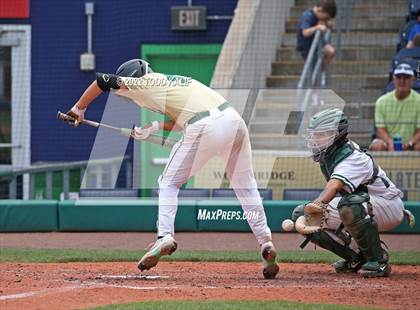 Thumbnail 2 in Maloney vs. Notre Dame (CIAC Class L Semifinal) photogallery.