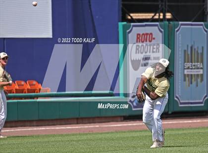 Thumbnail 1 in Maloney vs. Notre Dame (CIAC Class L Semifinal) photogallery.