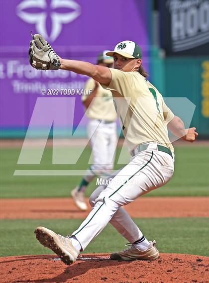Thumbnail 2 in Maloney vs. Notre Dame (CIAC Class L Semifinal) photogallery.