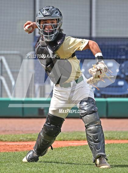 Thumbnail 1 in Maloney vs. Notre Dame (CIAC Class L Semifinal) photogallery.