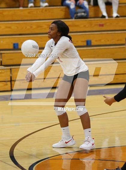 Thumbnail 2 in Lincoln(Stockton) @ Rocklin (CIF SJS D1 Playoffs) photogallery.