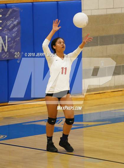 Thumbnail 3 in Lincoln(Stockton) @ Rocklin (CIF SJS D1 Playoffs) photogallery.