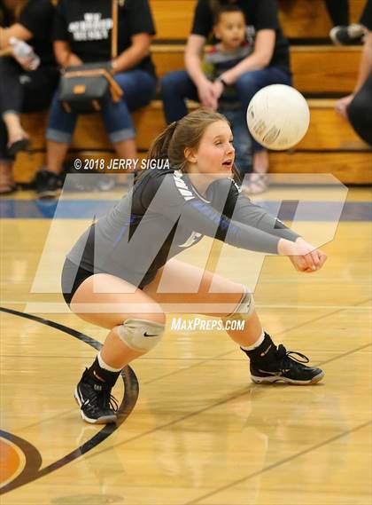 Thumbnail 2 in Lincoln(Stockton) @ Rocklin (CIF SJS D1 Playoffs) photogallery.