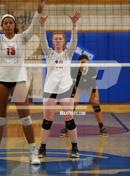 Thumbnail 2 in Lincoln(Stockton) @ Rocklin (CIF SJS D1 Playoffs) photogallery.