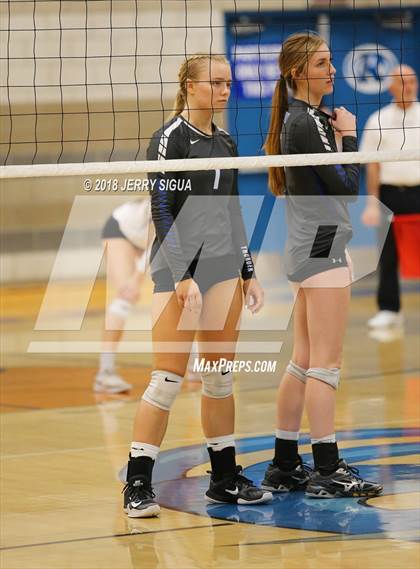 Thumbnail 3 in Lincoln(Stockton) @ Rocklin (CIF SJS D1 Playoffs) photogallery.