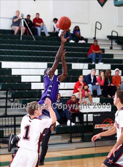 Thumbnail 1 in St. John's vs. Johnson (Texas Jamboree) photogallery.
