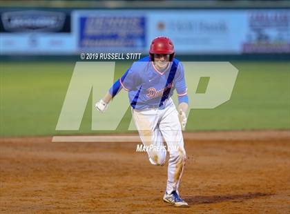 Thumbnail 3 in Kingfisher vs Durant photogallery.