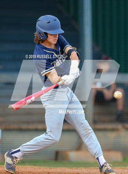 Thumbnail 2 in Kingfisher vs Durant photogallery.
