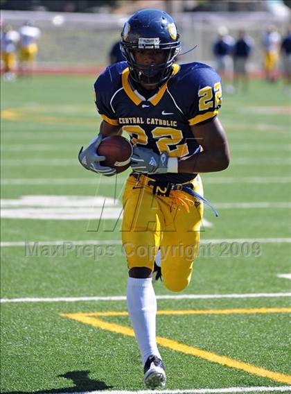 Thumbnail 2 in Central Catholic vs. Mt. Lebanon (5 Days 2 Friday) photogallery.