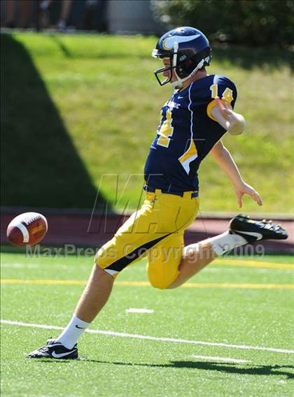Thumbnail 3 in Central Catholic vs. Mt. Lebanon (5 Days 2 Friday) photogallery.