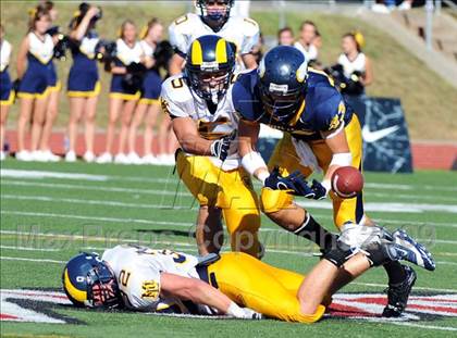 Thumbnail 3 in Central Catholic vs. Mt. Lebanon (5 Days 2 Friday) photogallery.