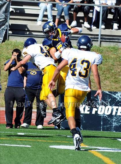 Thumbnail 3 in Central Catholic vs. Mt. Lebanon (5 Days 2 Friday) photogallery.