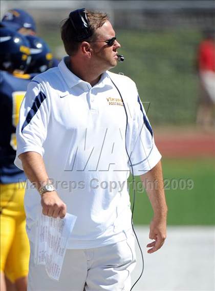 Thumbnail 3 in Central Catholic vs. Mt. Lebanon (5 Days 2 Friday) photogallery.