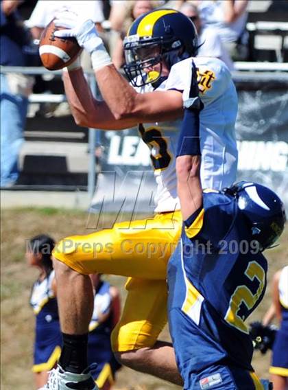 Thumbnail 1 in Central Catholic vs. Mt. Lebanon (5 Days 2 Friday) photogallery.