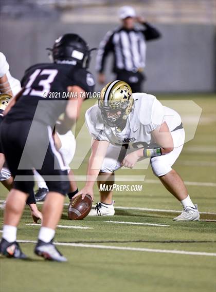 Thumbnail 2 in Millsap vs Henrietta (UIL 3A D2 Bi-District Playoff) photogallery.