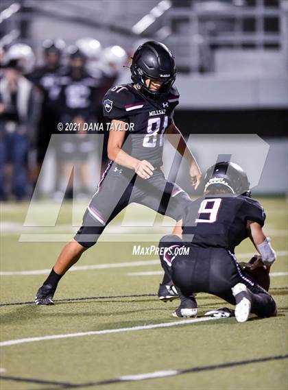 Thumbnail 3 in Millsap vs Henrietta (UIL 3A D2 Bi-District Playoff) photogallery.