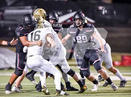 Thumbnail 3 in Millsap vs Henrietta (UIL 3A D2 Bi-District Playoff) photogallery.