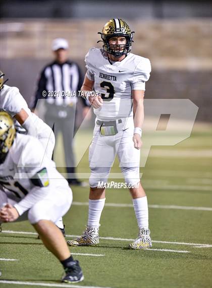 Thumbnail 1 in Millsap vs Henrietta (UIL 3A D2 Bi-District Playoff) photogallery.