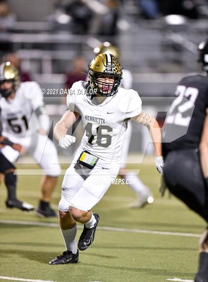Thumbnail 2 in Millsap vs Henrietta (UIL 3A D2 Bi-District Playoff) photogallery.