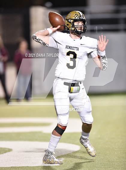 Thumbnail 2 in Millsap vs Henrietta (UIL 3A D2 Bi-District Playoff) photogallery.