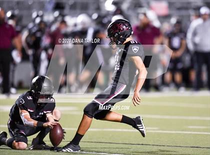 Thumbnail 3 in Millsap vs Henrietta (UIL 3A D2 Bi-District Playoff) photogallery.