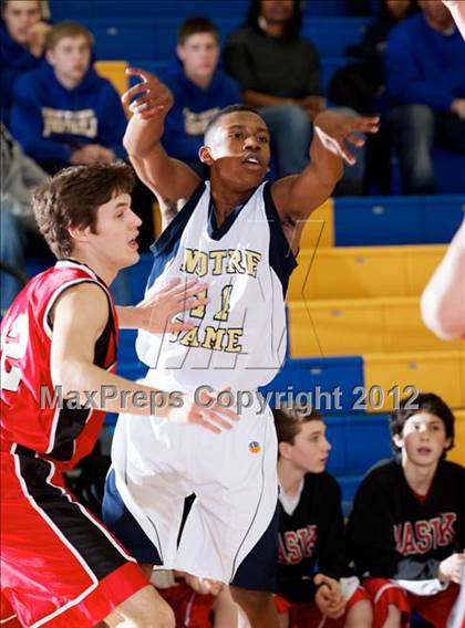 Thumbnail 1 in Masuk vs. Notre Dame-Fairfield (SWC Semifinal) photogallery.