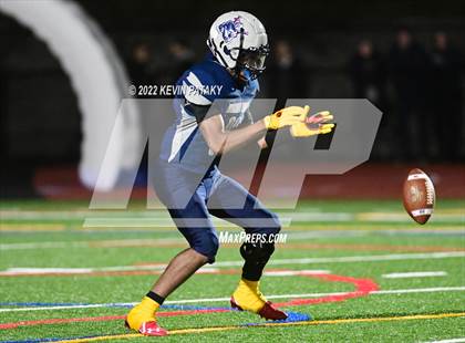 Thumbnail 2 in North Haven @ Thames River co-op [Norwich RVT/Grasso RVT/St. Bernard] (CIAC Class MM Quarterfinal) photogallery.