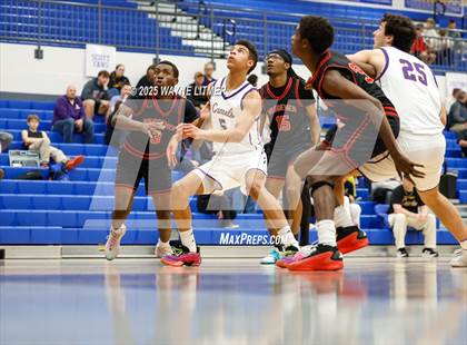 Thumbnail 2 in Waggener vs Campbell County photogallery.