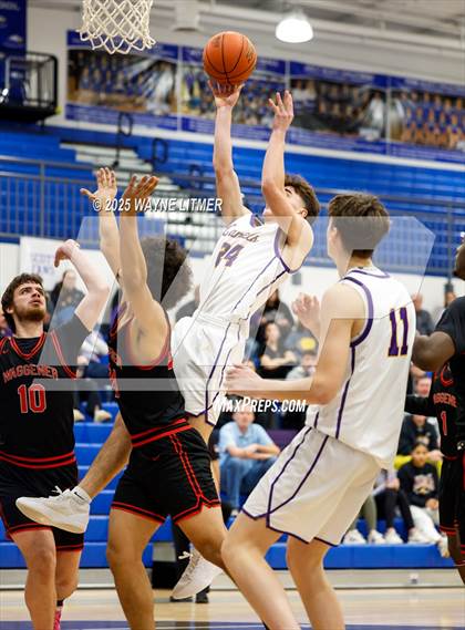Thumbnail 3 in Waggener vs Campbell County photogallery.