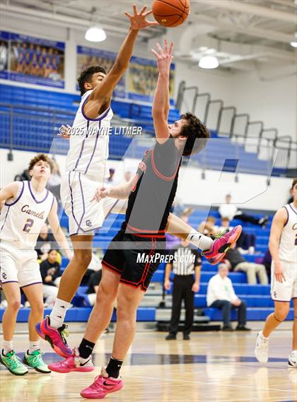 Thumbnail 2 in Waggener vs Campbell County photogallery.