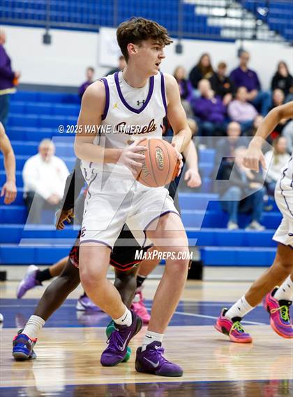 Thumbnail 2 in Waggener vs Campbell County photogallery.