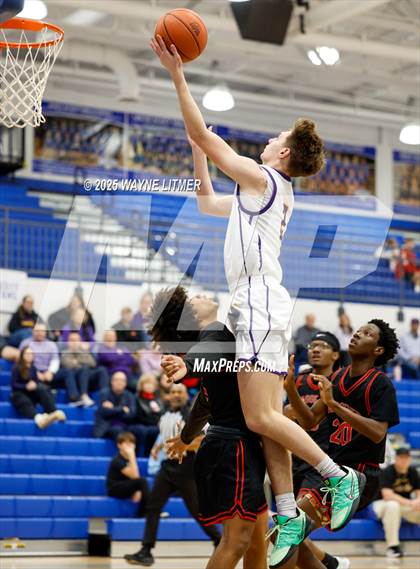 Thumbnail 2 in Waggener vs Campbell County photogallery.