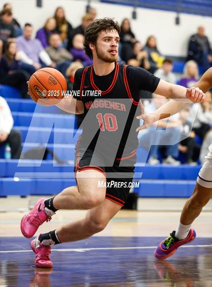 Thumbnail 2 in Waggener vs Campbell County photogallery.