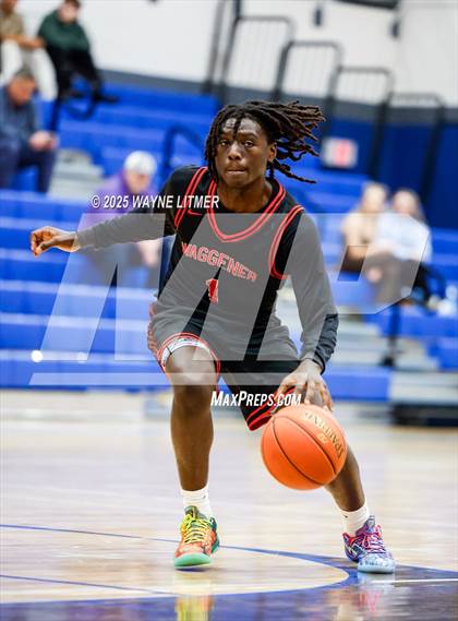 Thumbnail 1 in Waggener vs Campbell County photogallery.