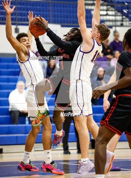 Thumbnail 1 in Waggener vs Campbell County photogallery.