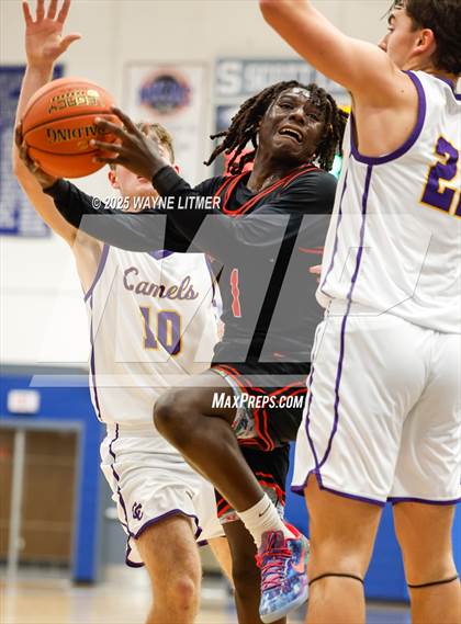 Thumbnail 3 in Waggener vs Campbell County photogallery.